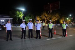 河南淮滨县公安局长检查道路交通安全管理工作